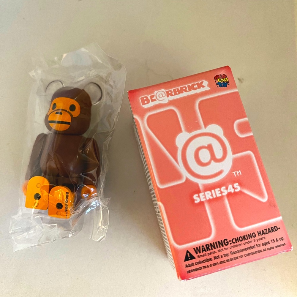 BE@RBRICK MEDICOM TOY SERIES 45 BAPE Baby Milo 100% - open box, still in plastic